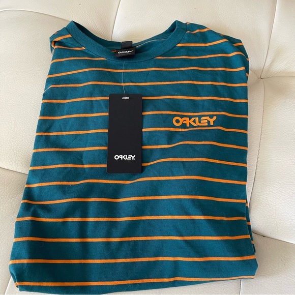 Oakley teal and orange lifestyle t-sort Mens Tee T-Shirt L NWT striped retro - Picture 1 of 6